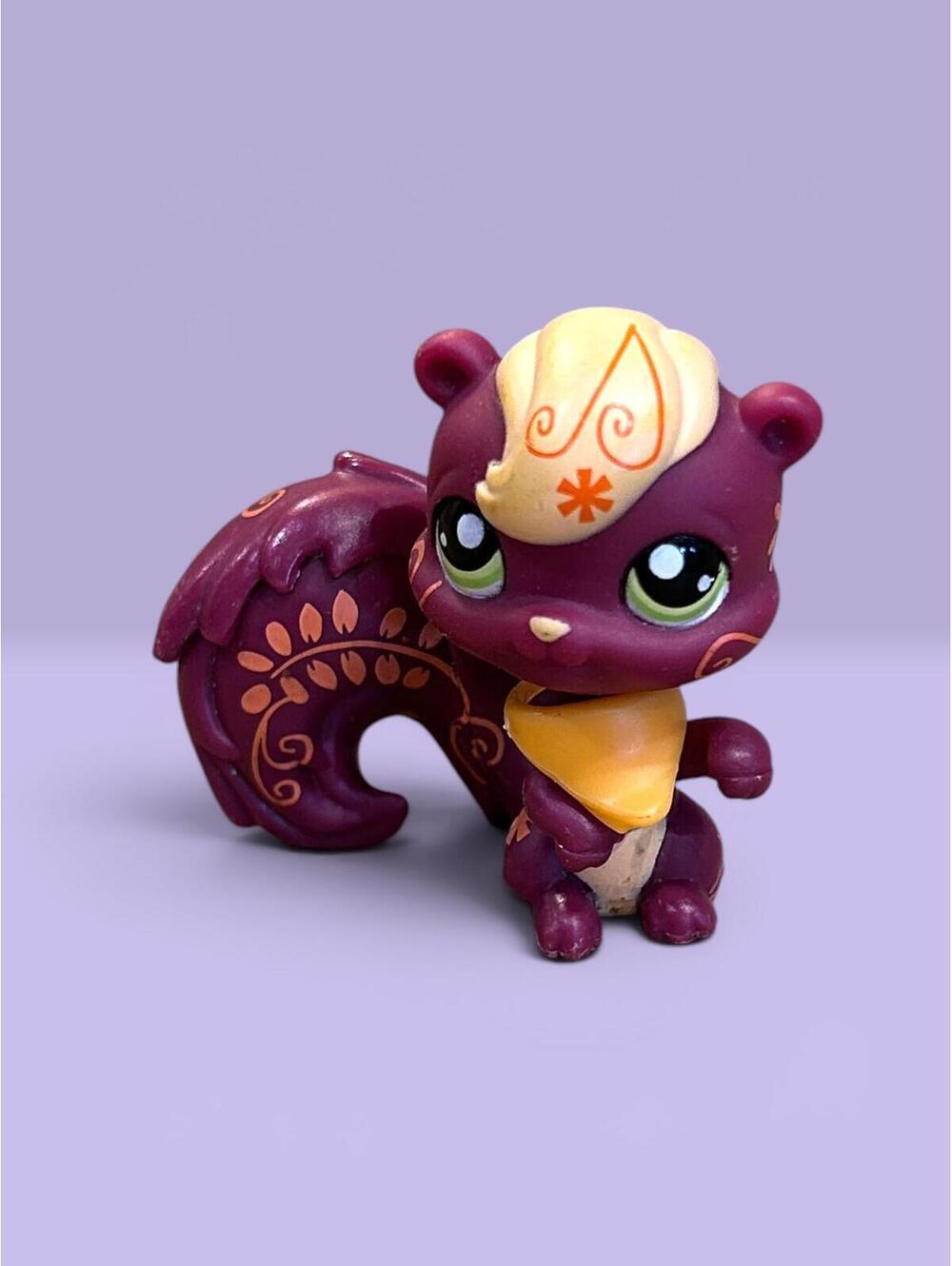 Littlest Pet Shop LPS Squirrel #1233 with Bandana Accessory